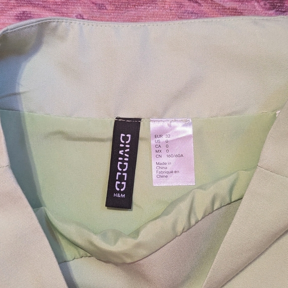 H&M slit mini skirt - Picture 3 of 5